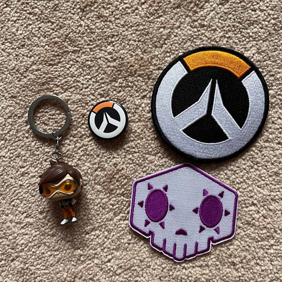 Overwatch Items bundle - Picture 5 of 7